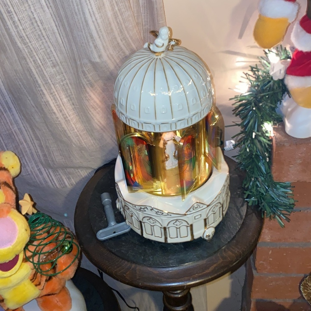 Gold Label Collection Porcelain Carillon Church Stained Glass Christmas - Picture 4 of 6